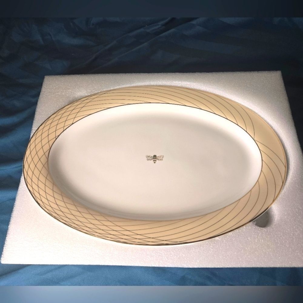Mary Kay Bumblebee Golden Anniversary platter htf rare 14.5" like new in box